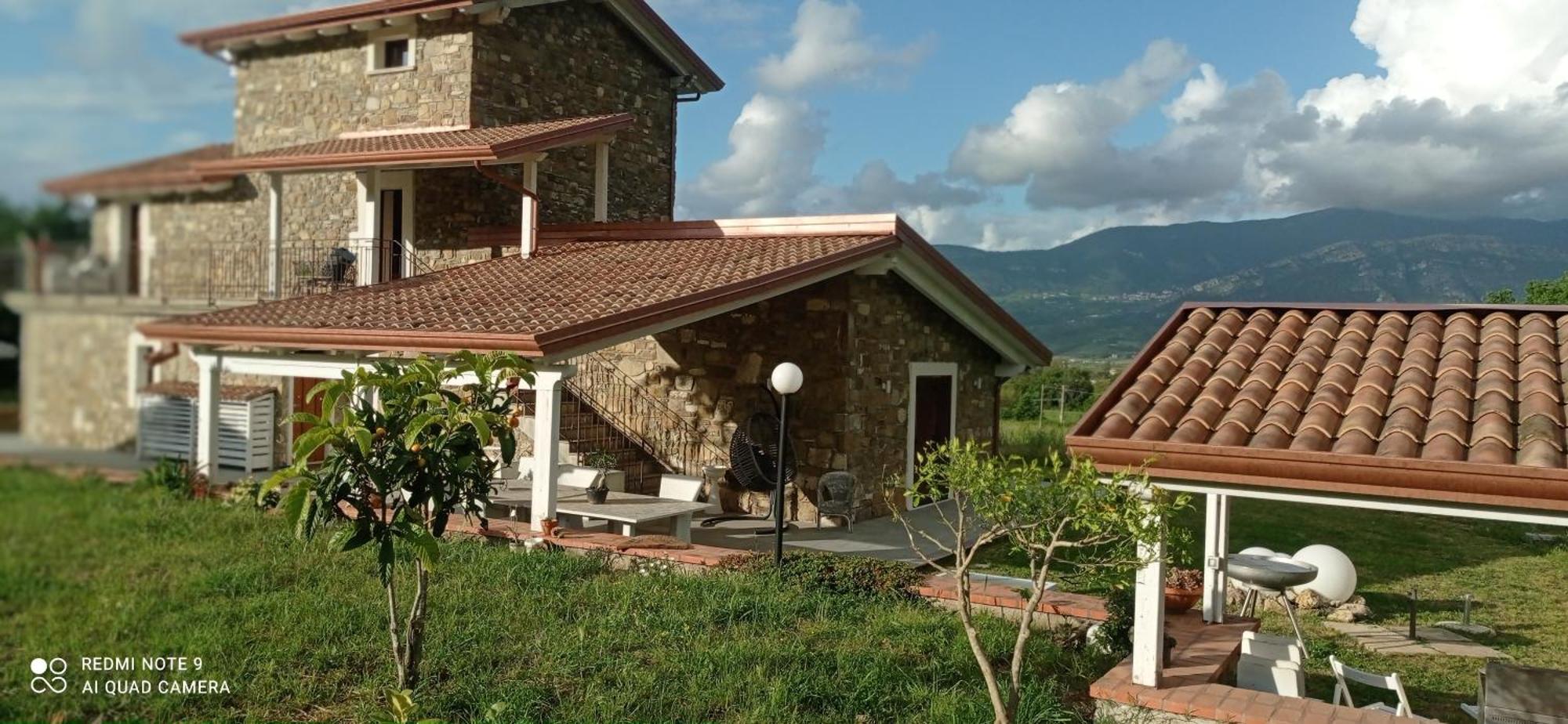 Lux Vera B & B อากรอโปลี ภายนอก รูปภาพ